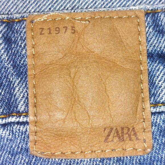 Zara Women's Frayed Hem High Rise Ripped Distressed Relaxed Ankle Jeans 2 EUC - Picture 8 of 10
